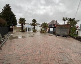 171 New Rd, West Parley à louer Photo du bâtiment- Image 2 de 9