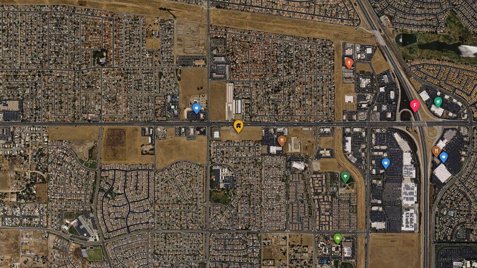 27195 Newport Road, Menifee, CA à vendre - Photo du bâtiment - Image 2 de 13