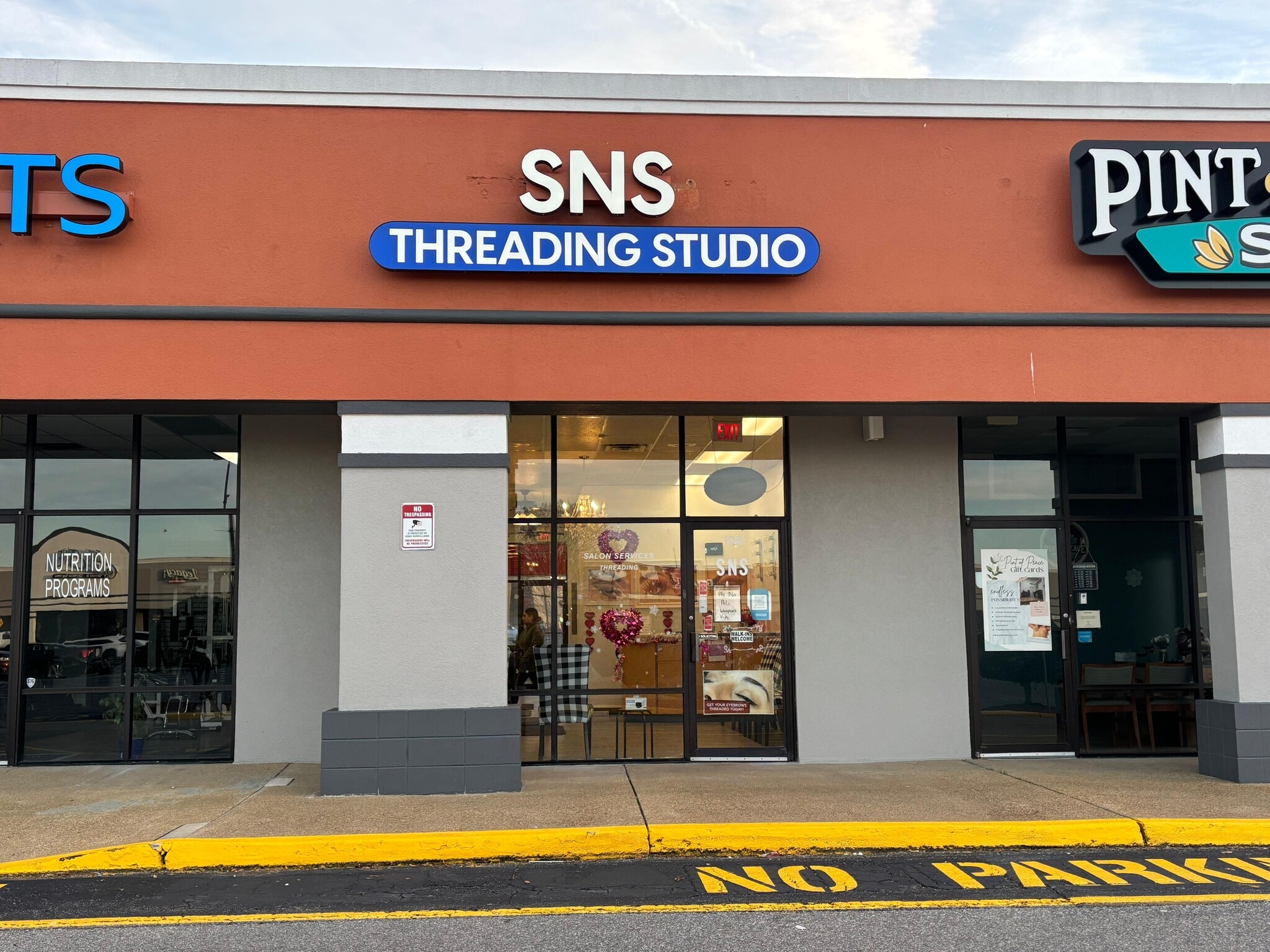 2701-2736 N Mall Dr, Virginia Beach, VA for lease Interior Photo- Image 1 of 3
