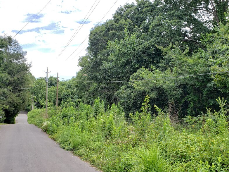 548 Caribou Rd, Asheville, NC à vendre - Photo principale - Image 1 de 6