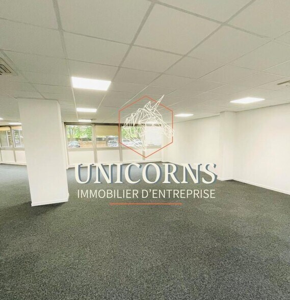 2 Rue Marcel Doret, Blagnac for lease - Interior Photo - Image 2 of 10