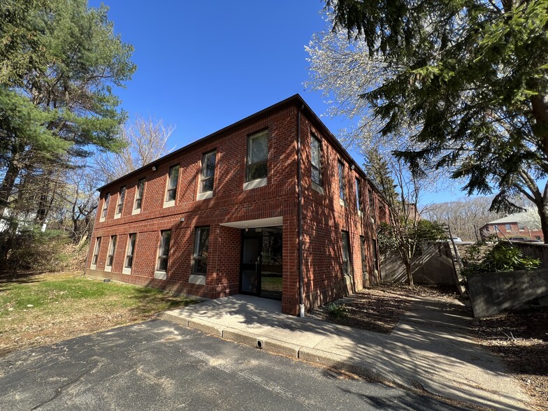 875 Centerville Rd, Warwick, RI for sale - Building Photo - Image 3 of 18