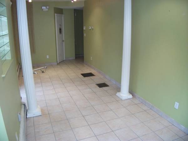 235 Adams St, Newton, MA à louer - Photo intérieure - Image 3 de 5