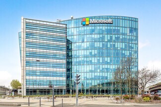 Plus de détails pour 37-45 Quai Du Président Roosevelt, Issy-les-Moulineaux - Bureau à louer