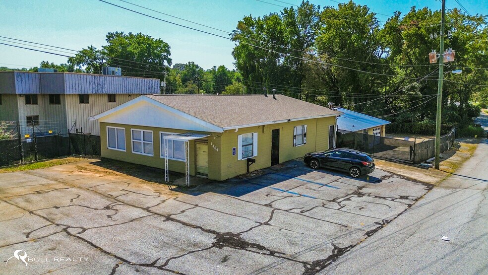 1464 Willingham Dr, East Point, GA à vendre - Photo du bâtiment - Image 3 de 25