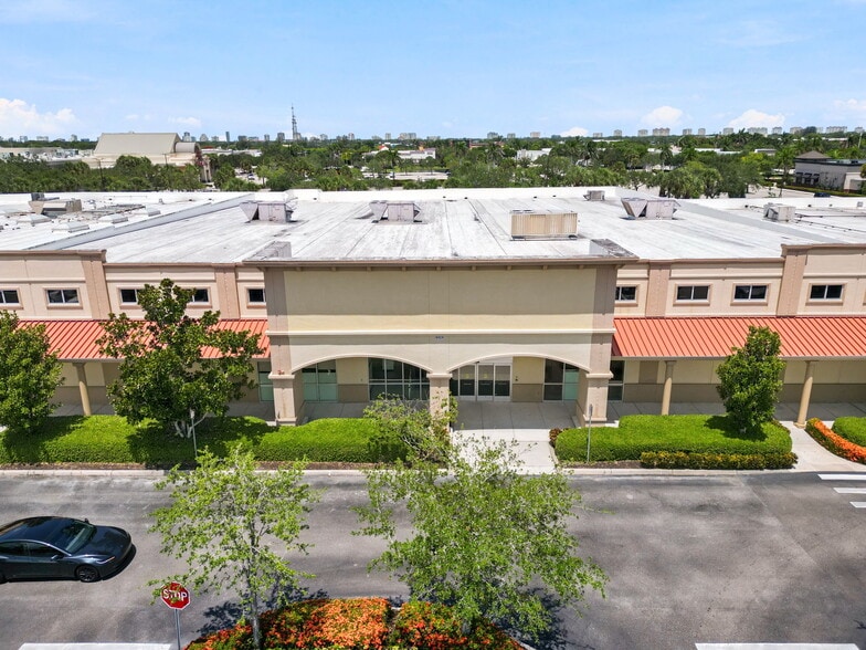 6424 Naples Blvd, Naples, FL for lease - Building Photo - Image 2 of 7