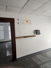 302 Davis Grove Cir, Cary, NC for lease Interior Photo- Image 2 of 6