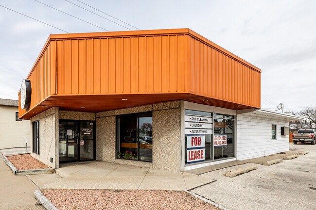 Plus de détails pour 1817 Jackson St, La Crosse, WI - Commerce de détail à vendre