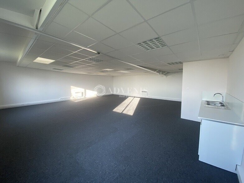 12 Avenue Ampère, Montigny-le-Bretonneux à louer - Photo intérieure - Image 1 de 10