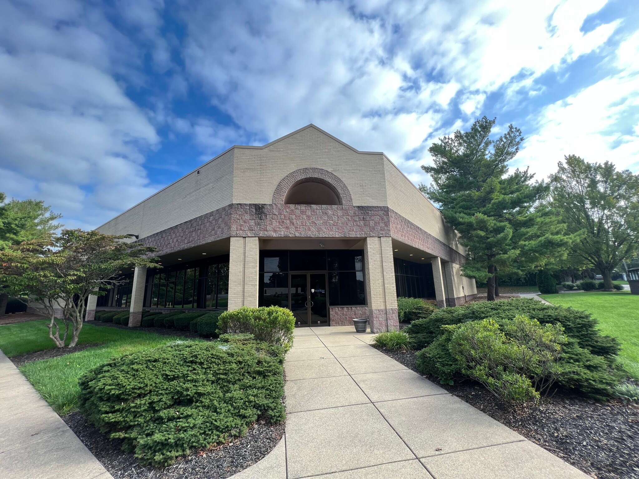 1805 Olde Homestead Ln, Lancaster, PA for sale Building Photo- Image 1 of 1