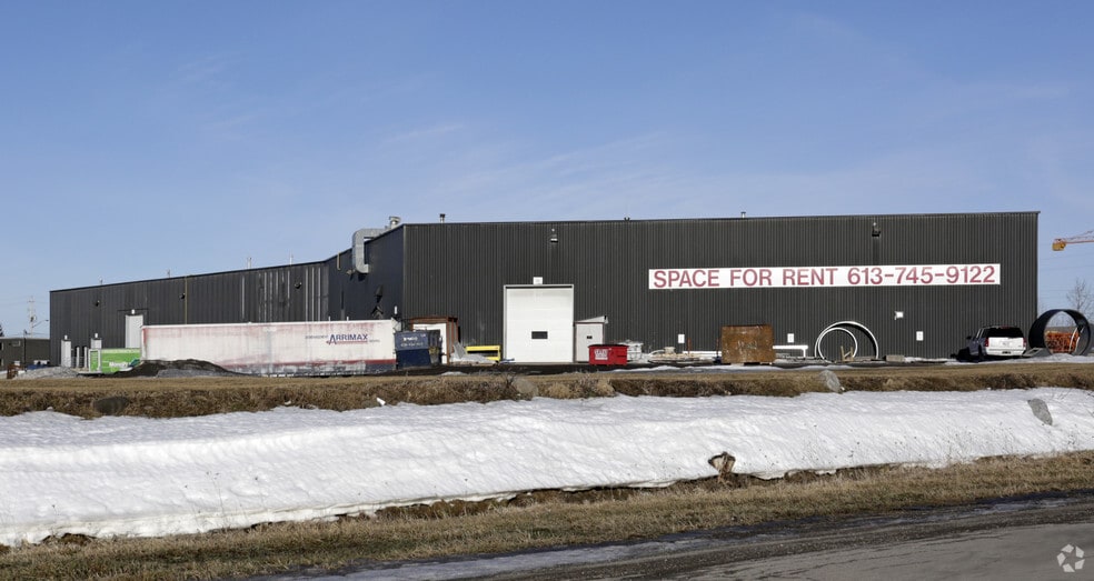 240-250 Entreprise Rd, Russell, ON for sale - Building Photo - Image 3 of 6