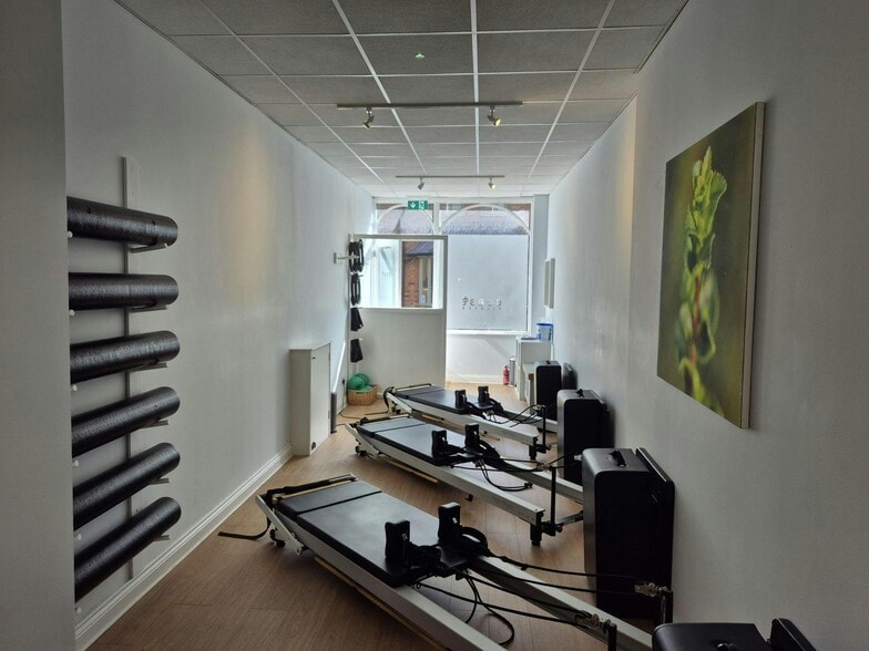 Queen St, Lymington for lease - Building Photo - Image 2 of 4