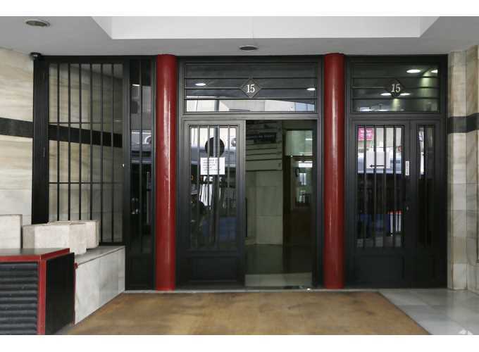 Calle de Jacometrezo, 15, Madrid, Madrid à louer - Photo du bâtiment - Image 3 de 6