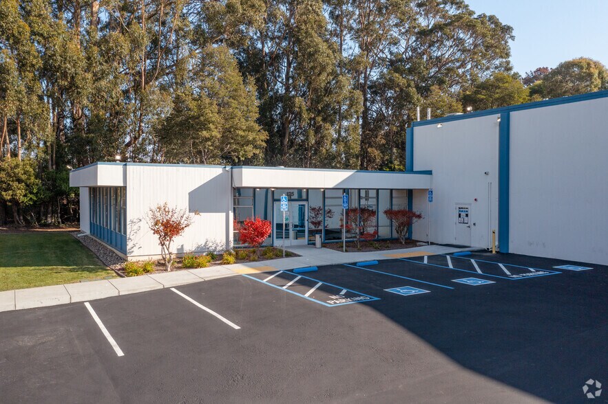 125 Valley Dr, Brisbane, CA for lease - Building Photo - Image 2 of 12