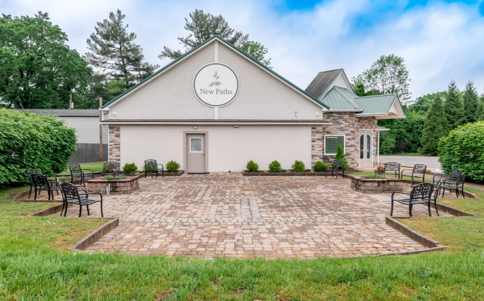 1008 Commerce Blvd, Bardstown, KY for sale - Primary Photo - Image 1 of 5