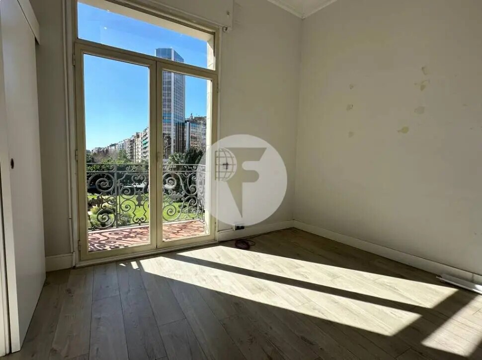 Plaça de Francesc Macià, Barcelona, Barcelona for lease Interior Photo- Image 1 of 2