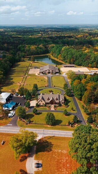 2200 Highway 81, Loganville, GA à vendre - Vidéo sur l’inscription commerciale - Image 2 de 2