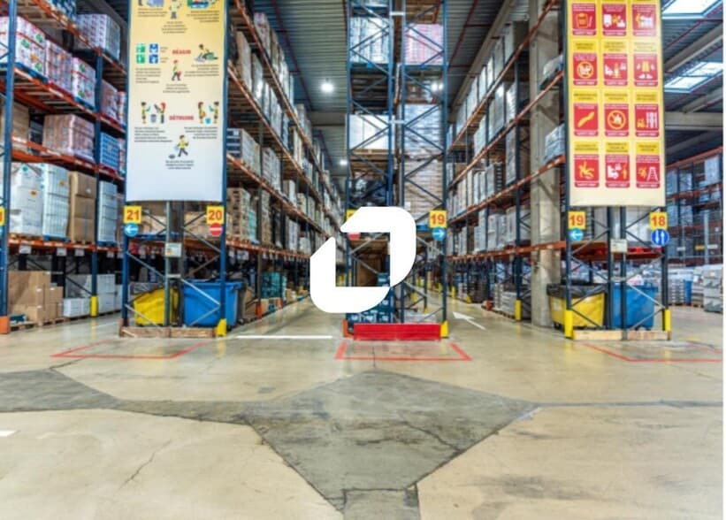 Industrial in Salon-de-Provence for lease - Interior Photo - Image 3 of 5