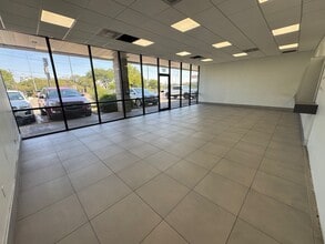 1909 E William Cannon Dr, Austin, TX à louer Photo intérieure- Image 1 de 10