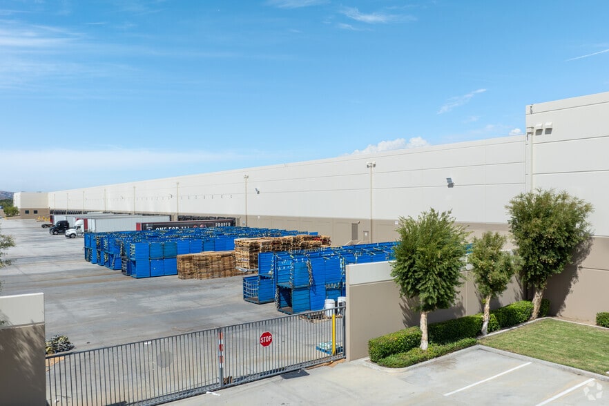 6711 Bickmore Ave, Chino, CA for lease - Building Photo - Image 3 of 10