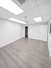 10835-10841 Santa Monica Blvd, Los Angeles, CA for lease Interior Photo- Image 2 of 3