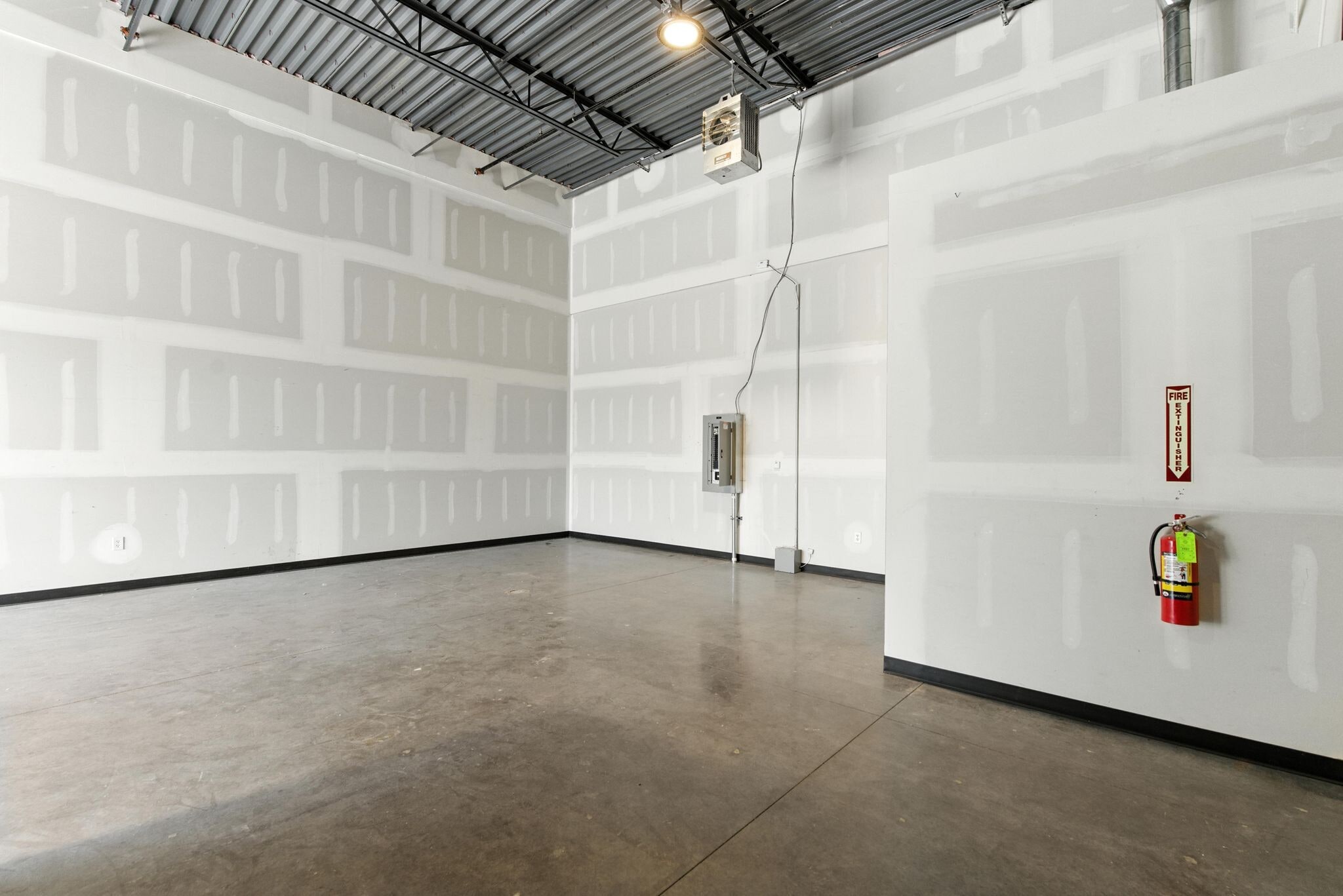 317 N 2000 W, Springville, UT for lease Interior Photo- Image 1 of 3