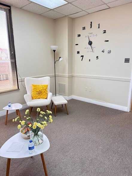 201 N Main St, Farmville, VA for lease - Interior Photo - Image 2 of 45