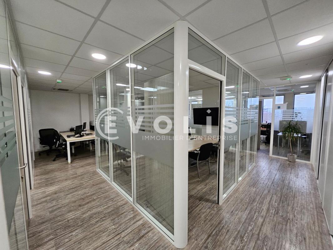 Office in Malakoff for sale Interior Photo- Image 1 of 23
