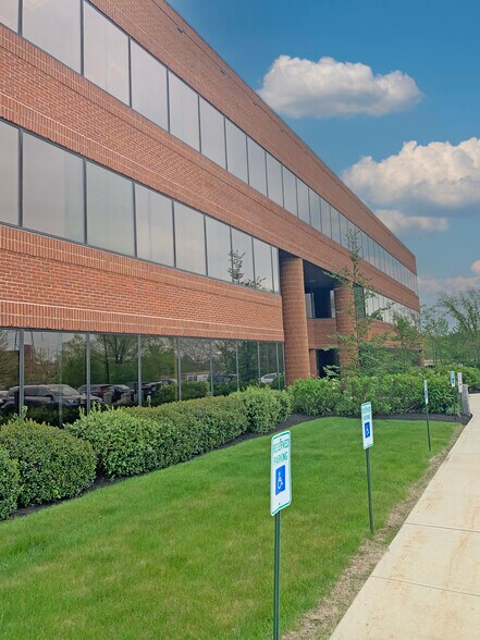 330 Borthwick Ave, Portsmouth, NH à louer - Photo du bâtiment - Image 2 de 4