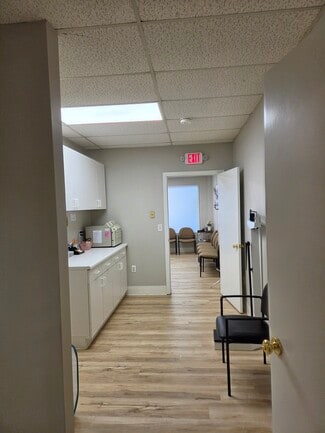 More details for 14 Cedar Swamp Rd, Smithfield, RI - Office/Medical for Lease