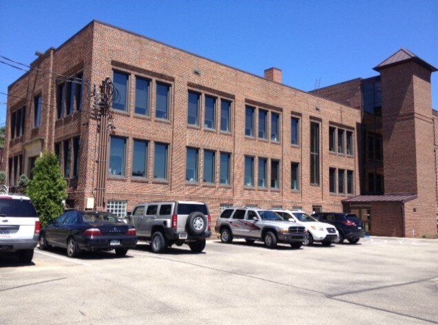 700 Blaw Ave, Pittsburgh, PA à louer - Photo du bâtiment - Image 2 de 3
