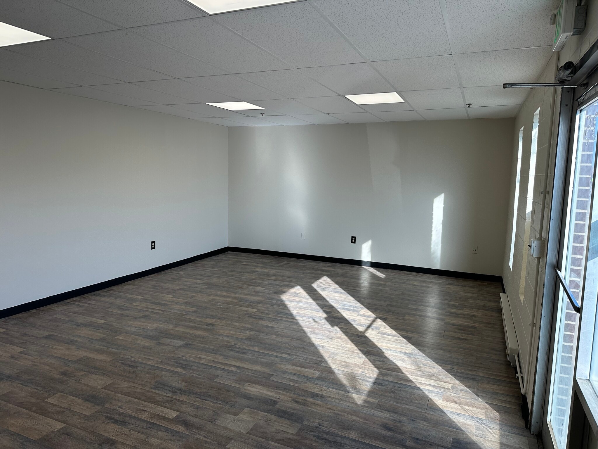 821-865 E 73rd Ave, Denver, CO à louer Photo intérieure- Image 1 de 9