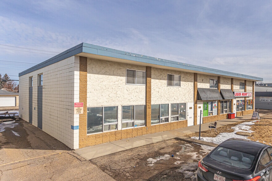 6902-6910 82 Av NW, Edmonton, AB for sale - Primary Photo - Image 1 of 1