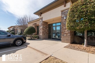 2700 Village Pky, Highland Village, TX à louer Photo intérieure- Image 1 de 21