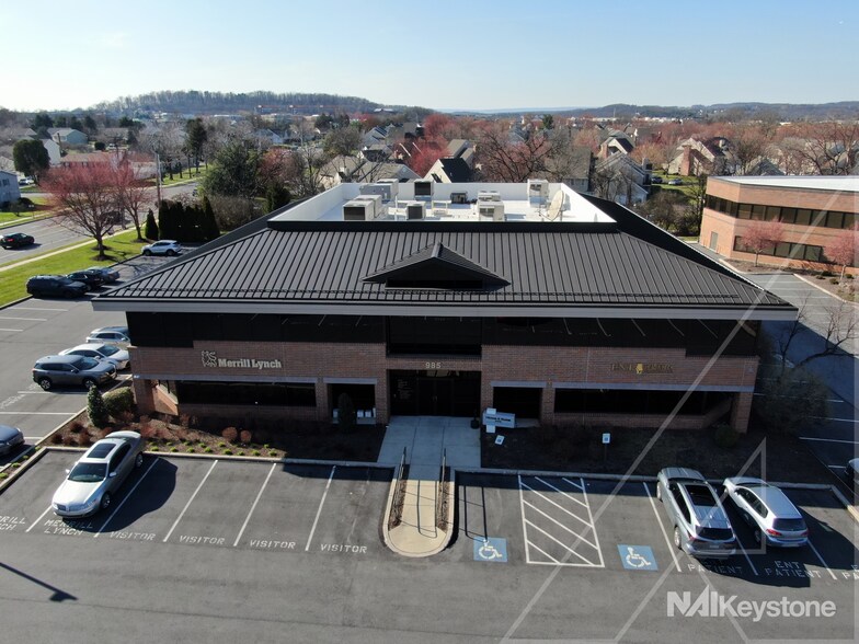 985 Berkshire Blvd, Wyomissing, PA à louer - Photo du bâtiment - Image 3 de 24