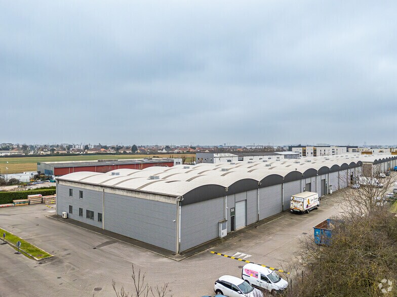 Flex dans Saint-Priest à louer - Photo principale - Image 1 de 2