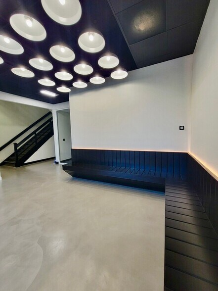 6803 International Ave, Cypress, CA à louer - Hall d’entrée - Image 3 de 14