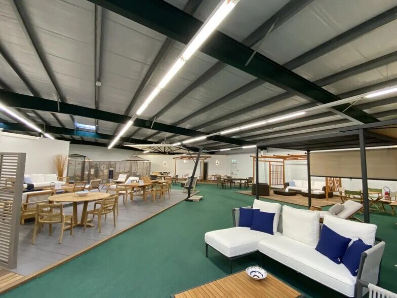 Office in Cadaujac for lease - Building Photo - Image 1 of 15