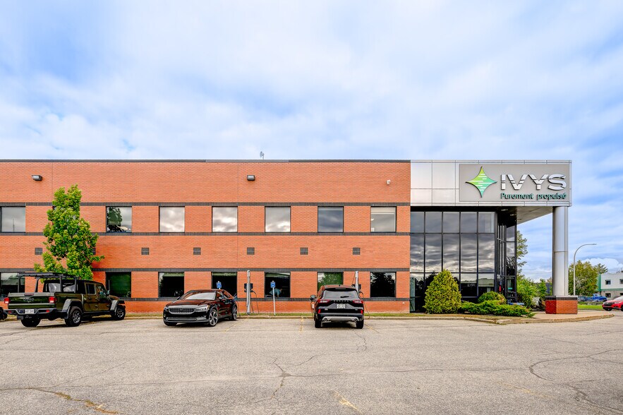 730 Boul Industriel, Blainville, QC à vendre - Photo du bâtiment - Image 2 de 7