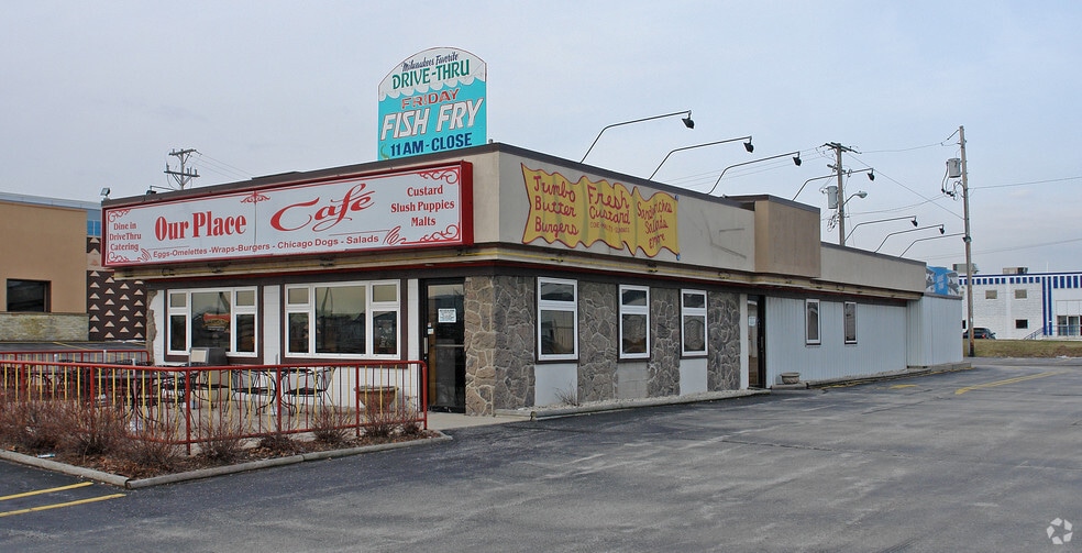 4939 S Howell Ave, Milwaukee, WI for sale - Building Photo - Image 3 of 7