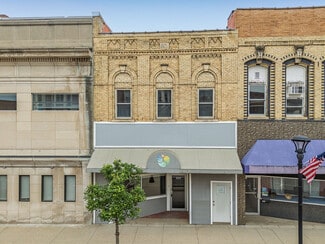 More details for 223 E Main St, Reedsburg, WI - Retail for Sale