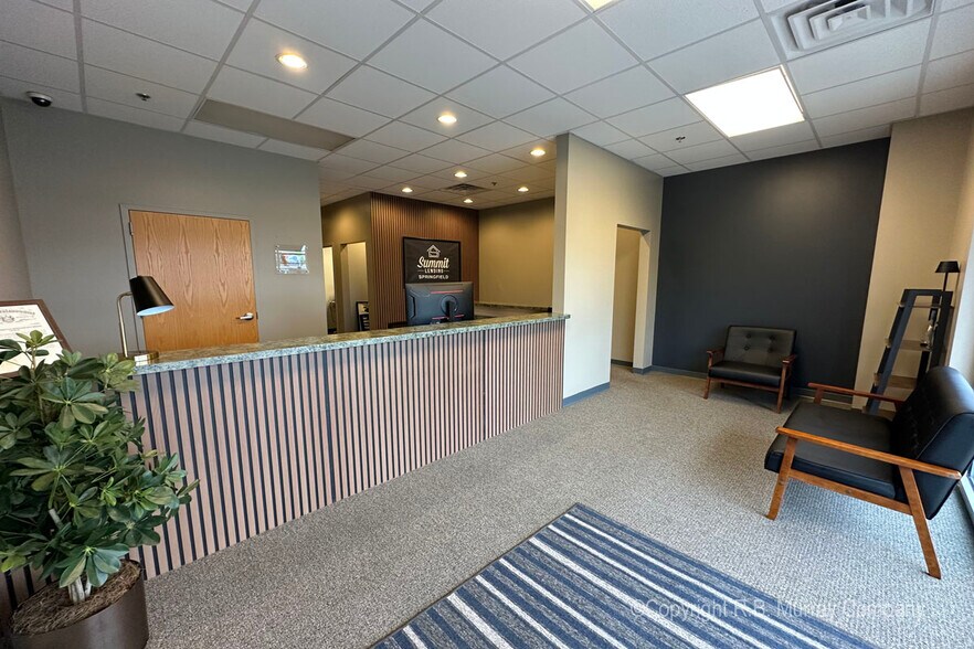 1602-1638 E Republic Rd, Springfield, MO à louer - Photo du bâtiment - Image 2 de 8