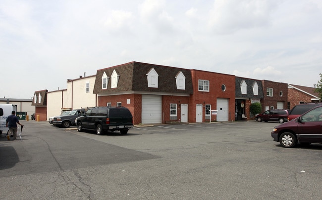 Plus de détails pour 8501-8509 Bucyrus Ct, Manassas, VA - Local d'activités à louer