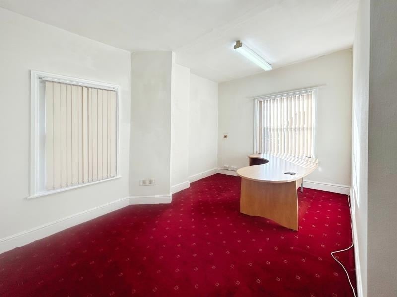 37 Manchester Rd, Manchester à louer Photo intérieure- Image 1 de 6