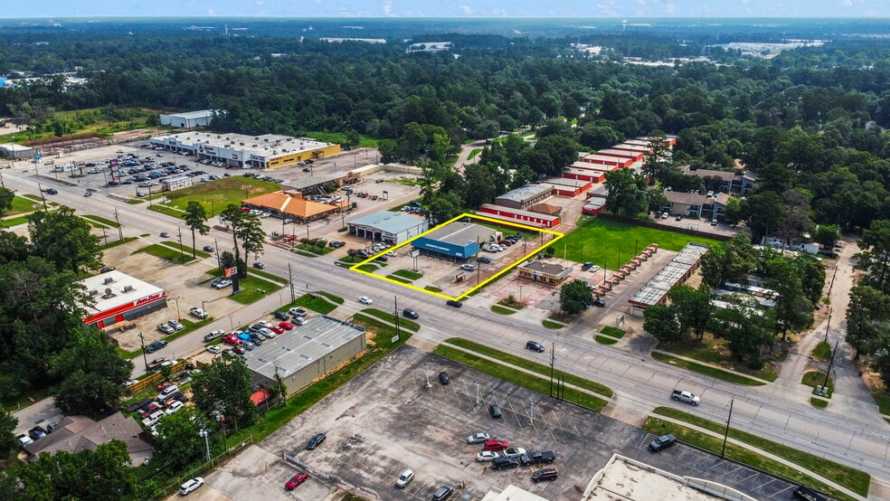 1806 N Frazier St, Conroe, TX for sale - Building Photo - Image 3 of 10