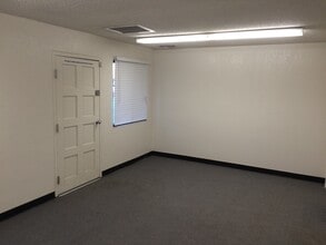 2100 N Wilmot Rd, Tucson, AZ for lease Interior Photo- Image 2 of 2