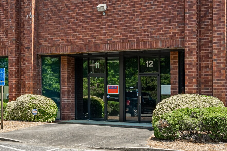 1165 Allgood Rd, Marietta, GA à louer - Photo du bâtiment - Image 3 de 4