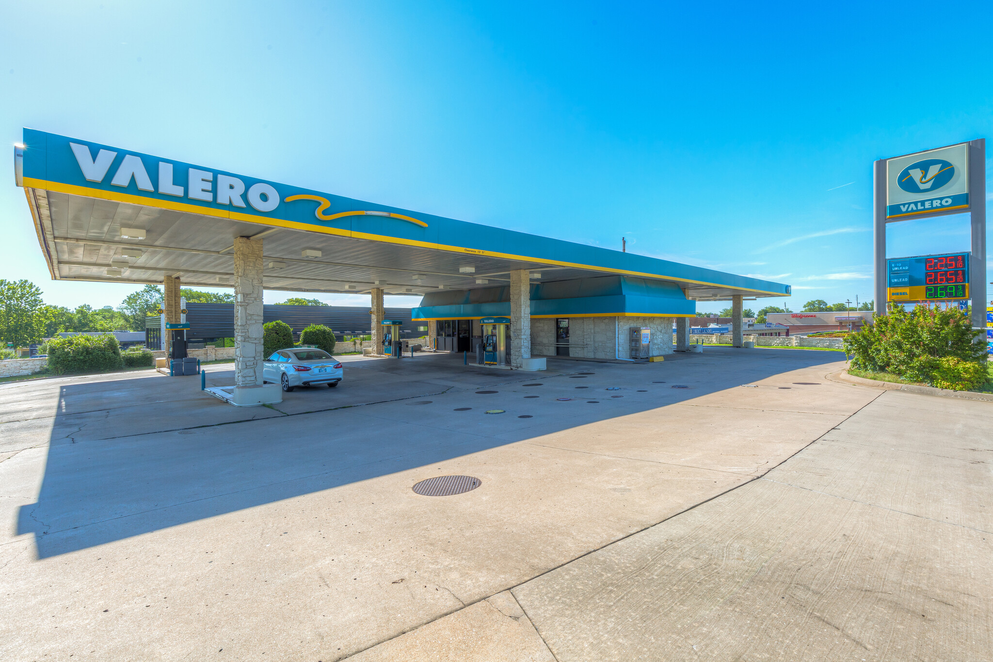 6909 S Sheridan Rd, Tulsa, OK for sale Building Photo- Image 1 of 1