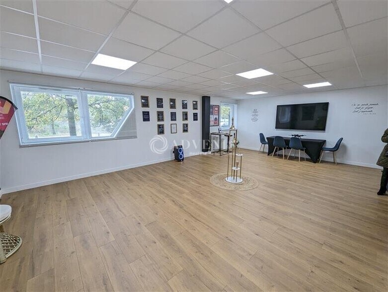 Office in Maxéville for lease - Interior Photo - Image 3 of 7