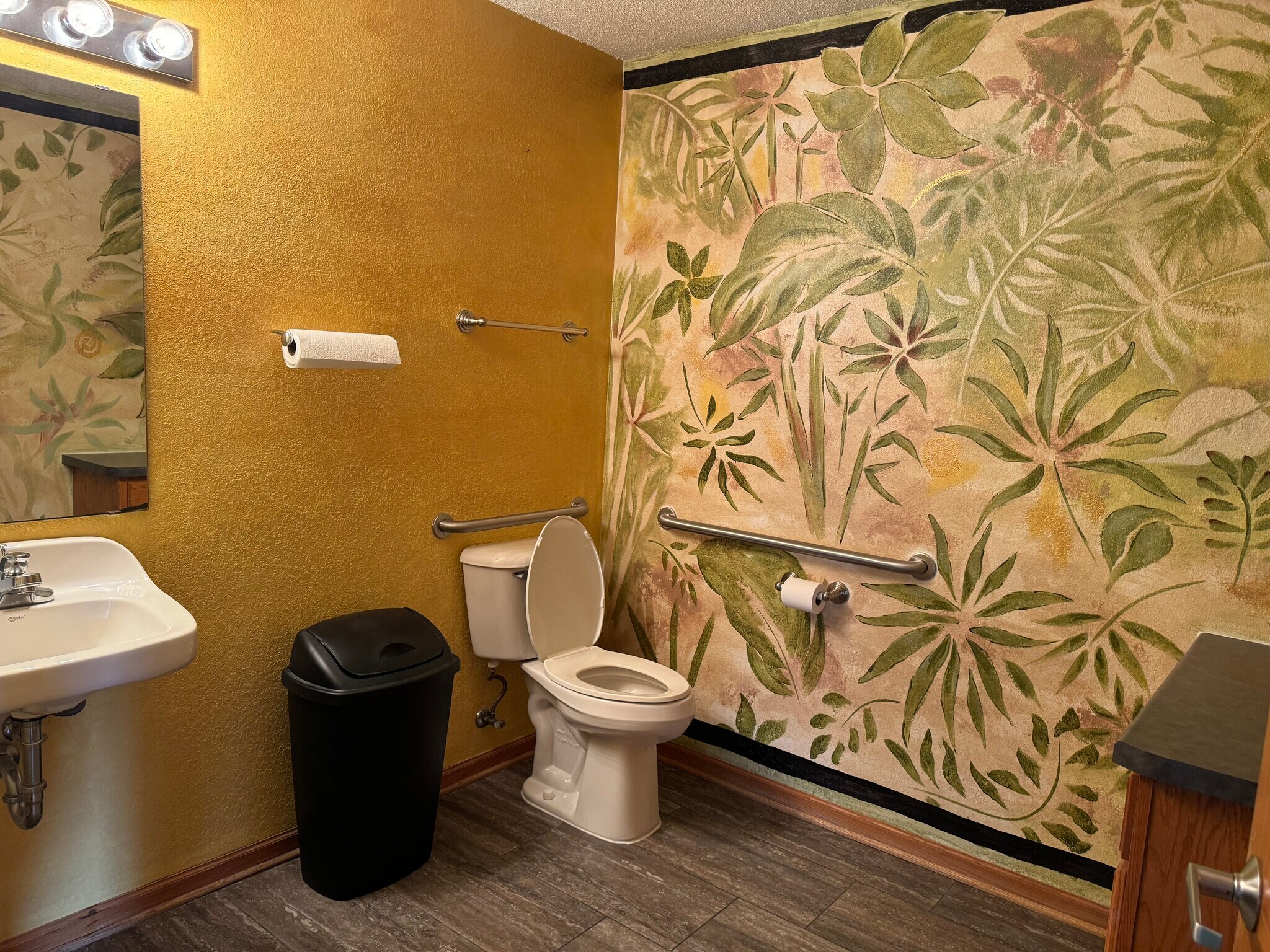 10310 Highway 70, Minocqua, WI à vendre Photo intérieure- Image 1 de 6